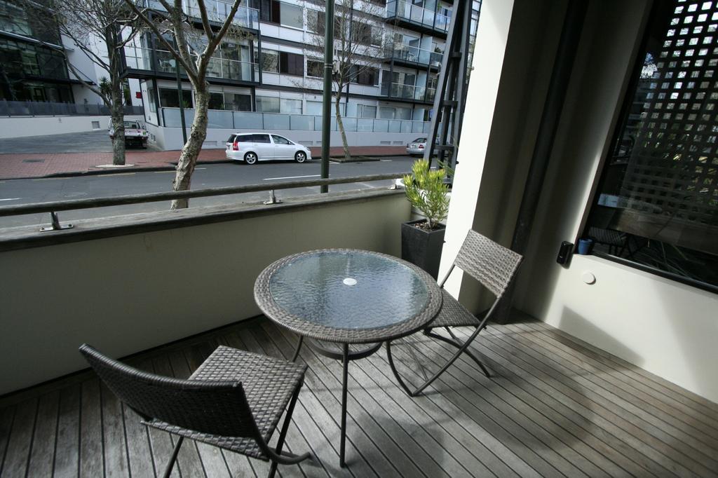 Latitude 37 Aparthotel Auckland Bagian luar foto